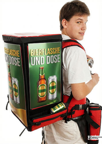 Wenn Sie Ihr Flaschen- und Dosen-Design auffrischen möchten, sprechen Sie mit uns und wir entwickeln das perfekte System für Sie. Getränkekreation Radeberger Pilsner. Plech, Fränkisches Wunderland.